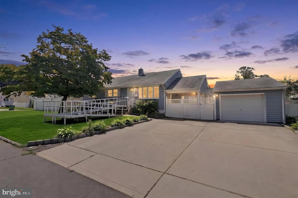 29 JOYCE PL, Parlin, NJ 08859