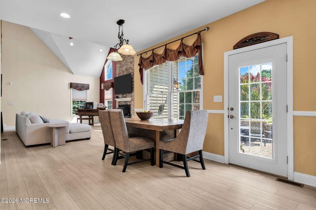 73 Paulson Road, Wrightstown, NJ 08562