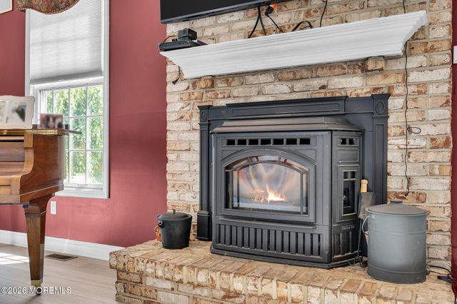 73 Paulson Road, Wrightstown, NJ 08562