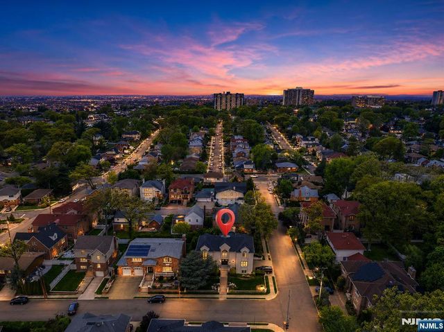 1221 Fairmount Place, Fort Lee, NJ 07024