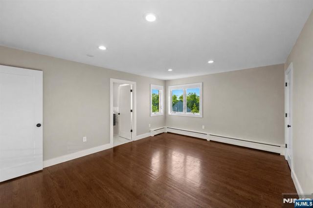 1221 Fairmount Place, Fort Lee, NJ 07024