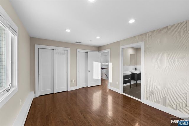 1221 Fairmount Place, Fort Lee, NJ 07024