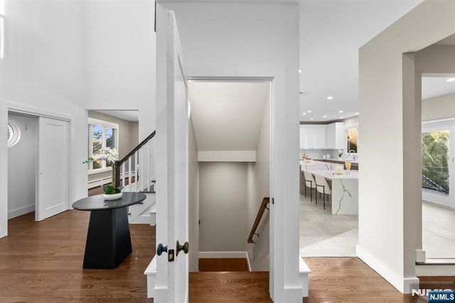 1221 Fairmount Place, Fort Lee, NJ 07024