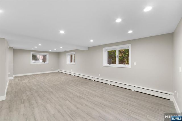1221 Fairmount Place, Fort Lee, NJ 07024