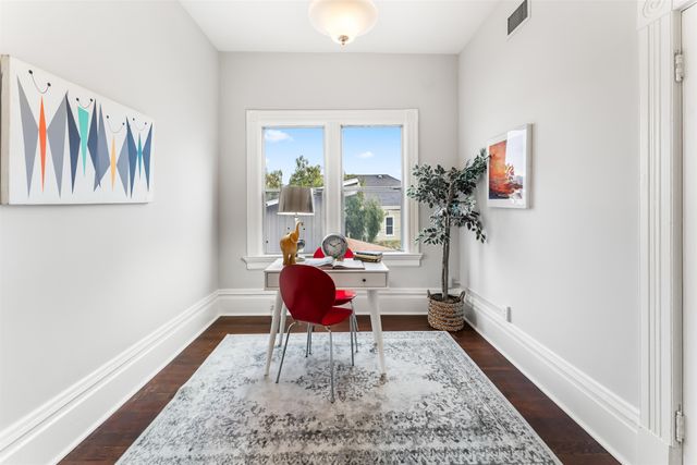 1046 Alcatraz Ave, Oakland, CA 94608