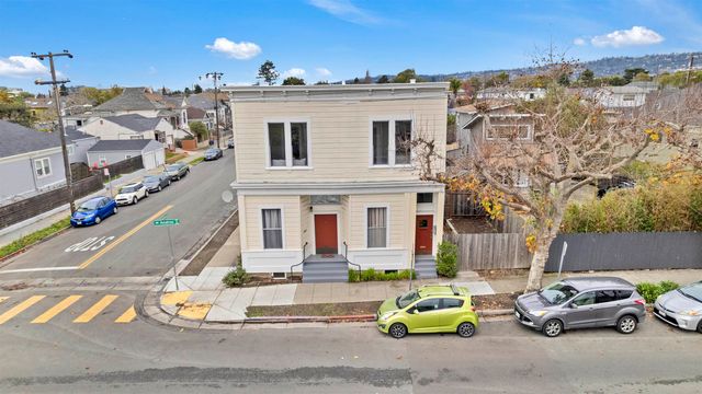 1046 Alcatraz Ave, Oakland, CA 94608