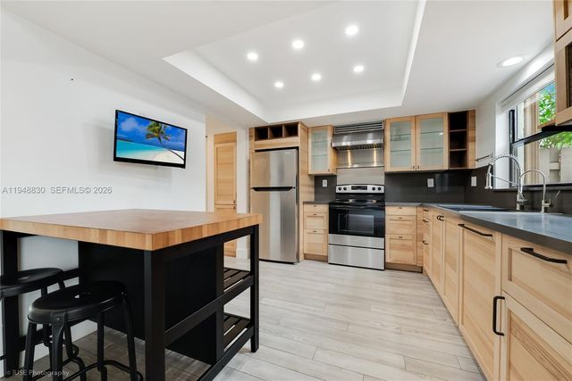 11416 SW 110th Ln, Miami, FL 33176