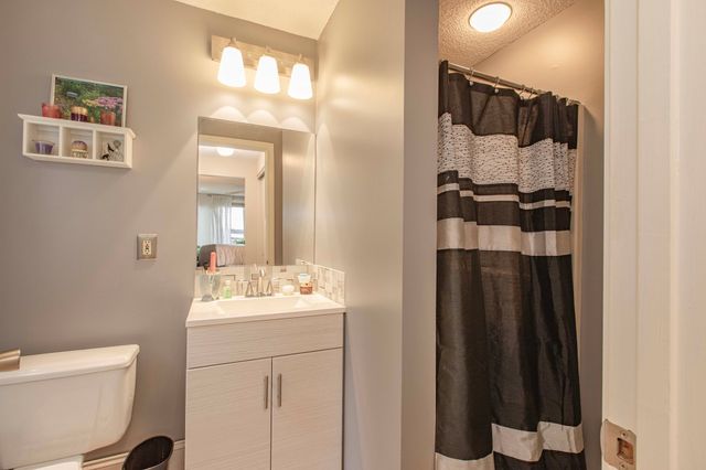 15 Bower Rd D3, Quincy, MA 02169