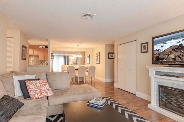 15 Bower Rd D3, Quincy, MA 02169