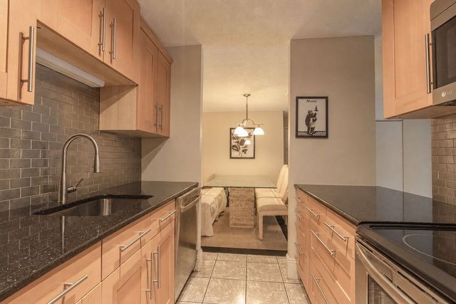 15 Bower Rd D3, Quincy, MA 02169