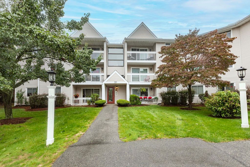 15 Bower Rd D3, Quincy, MA 02169