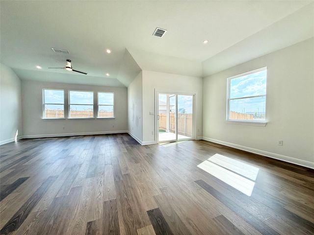 461 Young ST, Buda, TX 78610