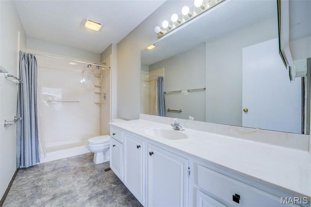 1647 Chapman Court, St Charles, MO 63303