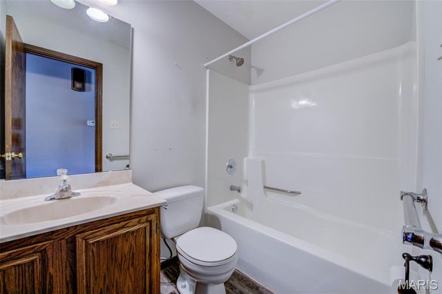 1647 Chapman Court, St Charles, MO 63303