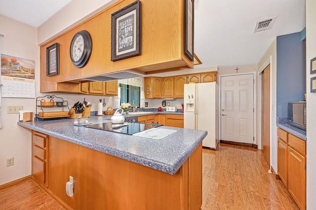 7561 Orange Dr, Citrus Heights, CA 95610