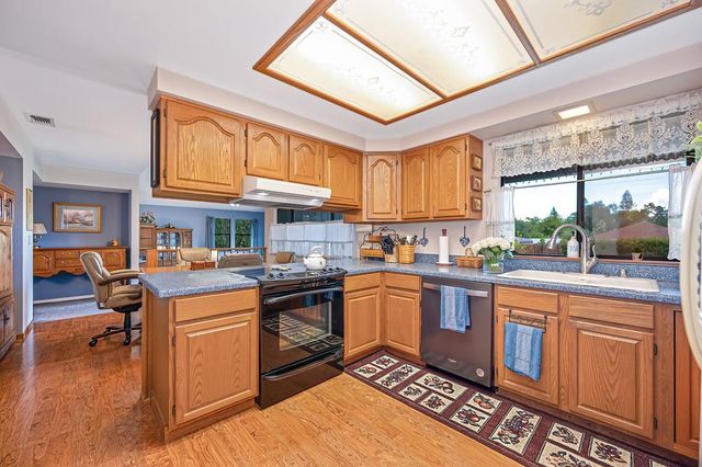 7561 Orange Dr, Citrus Heights, CA 95610