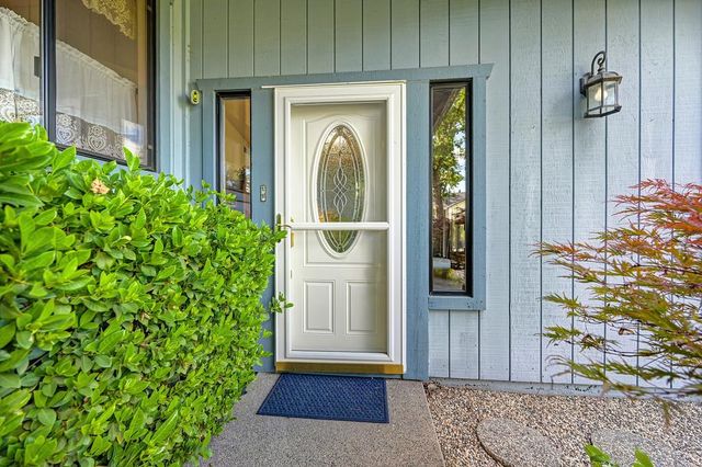 7561 Orange Dr, Citrus Heights, CA 95610