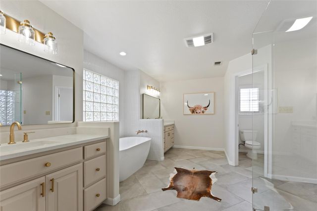 294 Hidden Creek DR, Dripping Springs, TX 78620