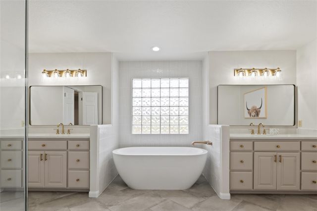 294 Hidden Creek DR, Dripping Springs, TX 78620