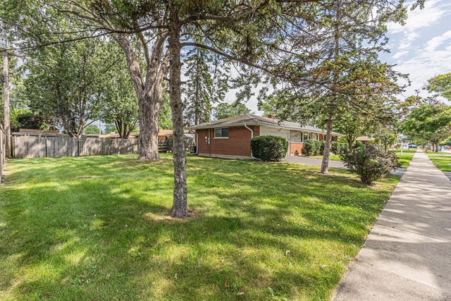 420 Berkshire Lane, Des Plaines, IL 60016