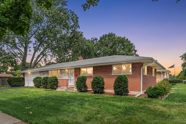 420 Berkshire Lane, Des Plaines, IL 60016
