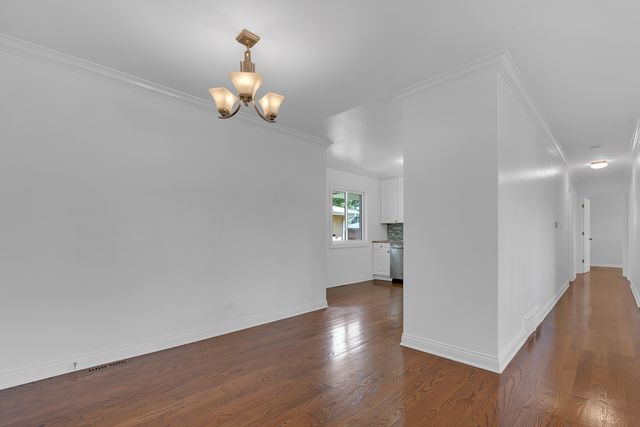 420 Berkshire Lane, Des Plaines, IL 60016