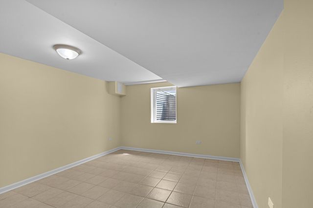 420 Berkshire Lane, Des Plaines, IL 60016