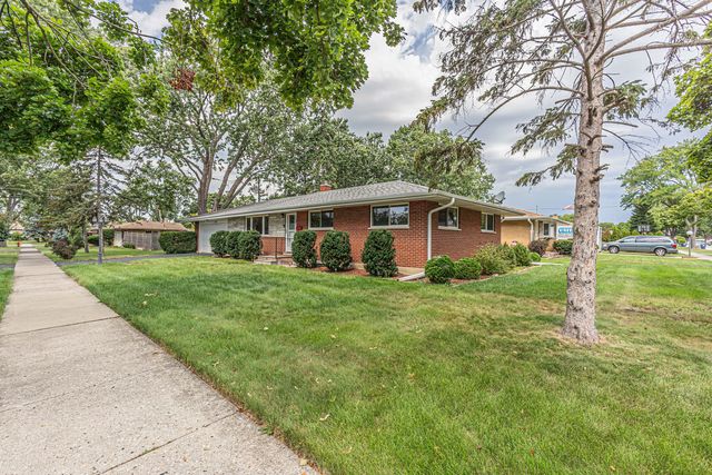 420 Berkshire Lane, Des Plaines, IL 60016