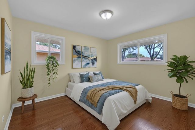 420 Berkshire Lane, Des Plaines, IL 60016