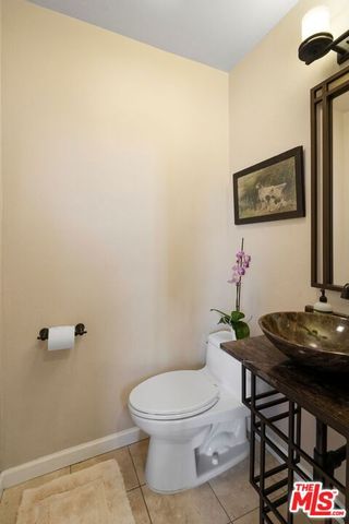 5811 Woodman Avenue 7, Los Angeles, CA 91401