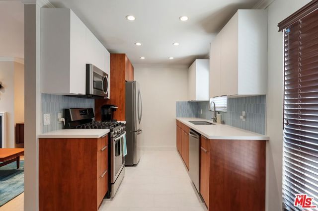 5811 Woodman Avenue 7, Los Angeles, CA 91401