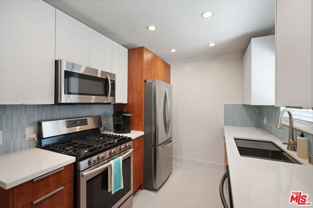 5811 Woodman Avenue 7, Los Angeles, CA 91401