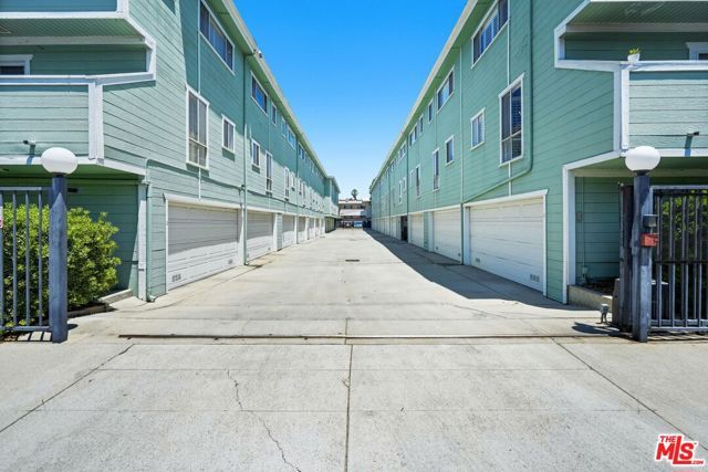 5811 Woodman Avenue 7, Los Angeles, CA 91401
