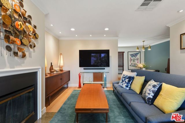 5811 Woodman Avenue 7, Los Angeles, CA 91401