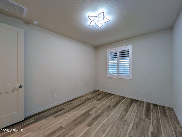 5902 N 86TH Drive, Glendale, AZ 85305