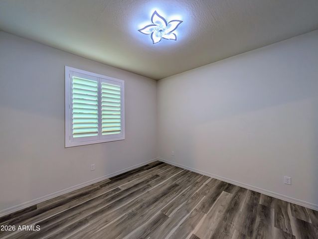 5902 N 86TH Drive, Glendale, AZ 85305