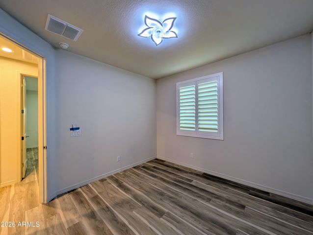 5902 N 86TH Drive, Glendale, AZ 85305