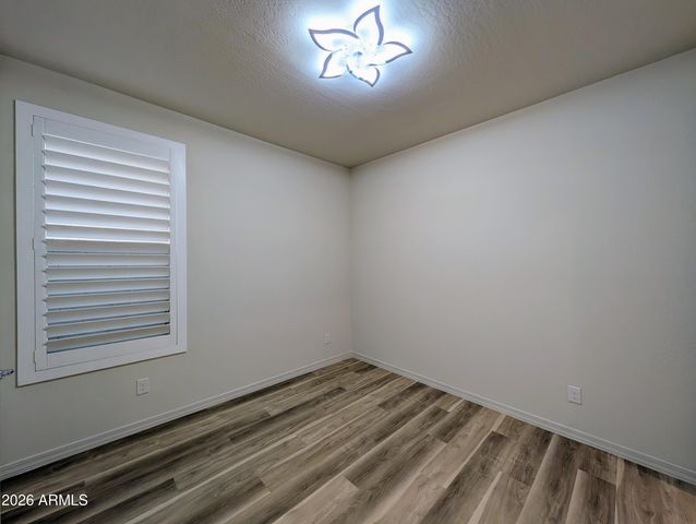 5902 N 86TH Drive, Glendale, AZ 85305