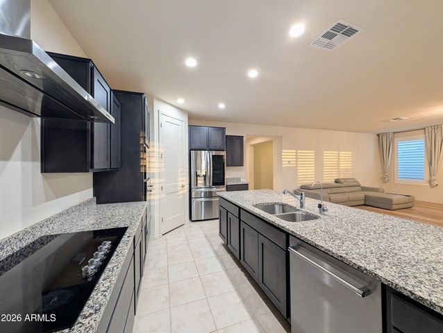 5902 N 86TH Drive, Glendale, AZ 85305