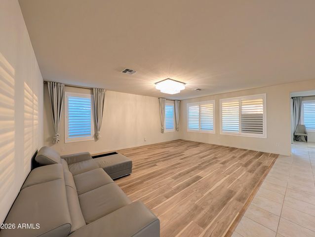 5902 N 86TH Drive, Glendale, AZ 85305