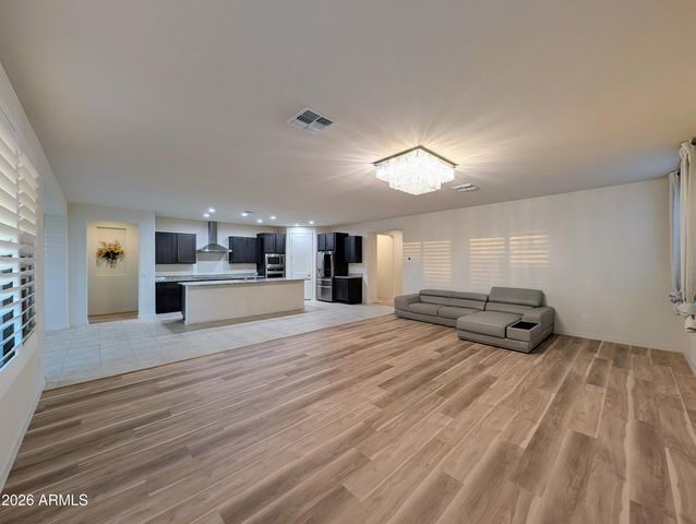 5902 N 86TH Drive, Glendale, AZ 85305