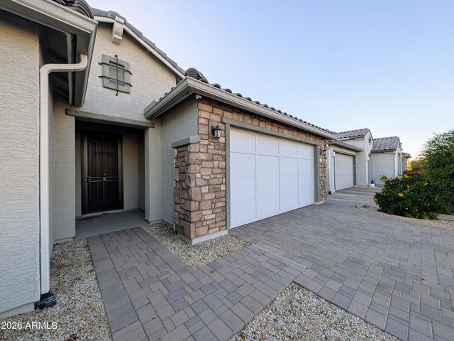5902 N 86TH Drive, Glendale, AZ 85305