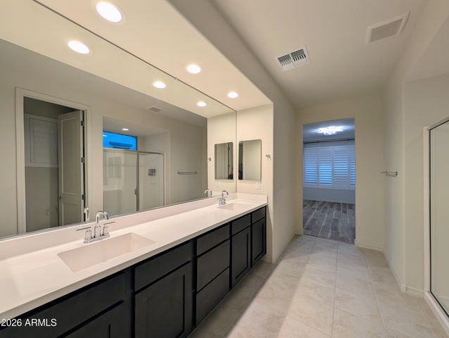 5902 N 86TH Drive, Glendale, AZ 85305