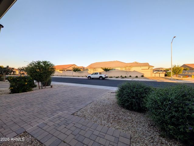 5902 N 86TH Drive, Glendale, AZ 85305