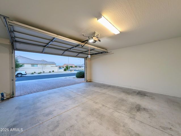 5902 N 86TH Drive, Glendale, AZ 85305