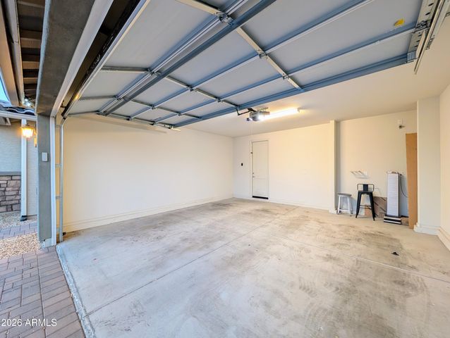 5902 N 86TH Drive, Glendale, AZ 85305