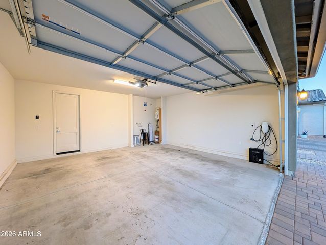 5902 N 86TH Drive, Glendale, AZ 85305