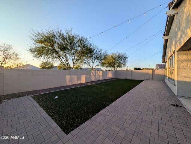 5902 N 86TH Drive, Glendale, AZ 85305