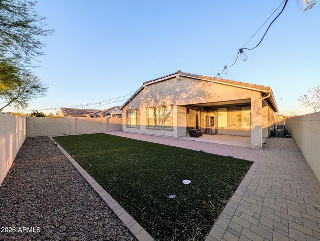 5902 N 86TH Drive, Glendale, AZ 85305