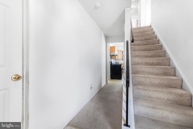 37 HERON CT, Newark, DE 19702